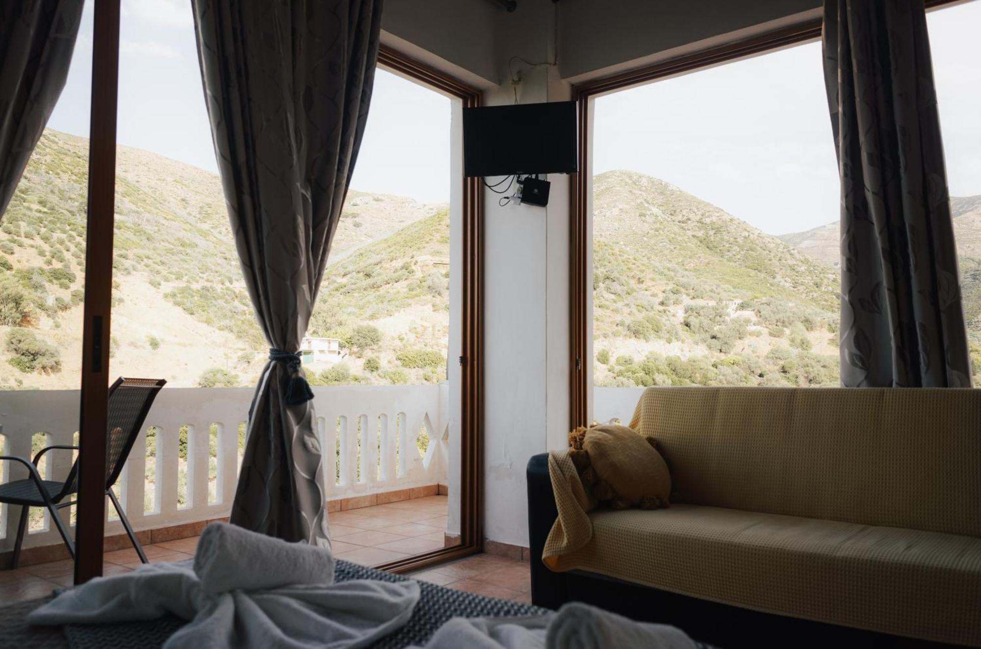 Lefteris Rooms Kámbos Exterior foto